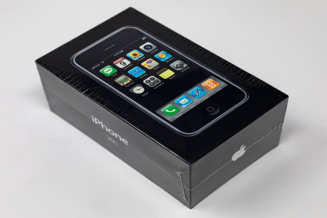 At Auction, An Original iPhone in its Original Packaging Sold for $55,00 0_